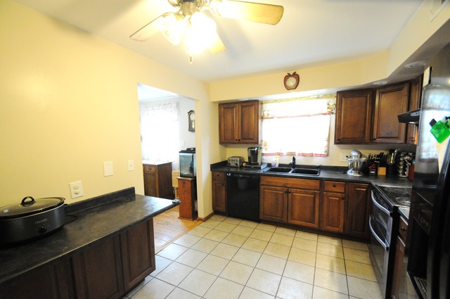 110 West St, Minooka, IL 60447 photo 6