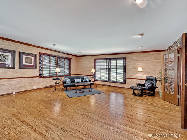 502 N Forest Dr, Addison, IL 60101 photo 9