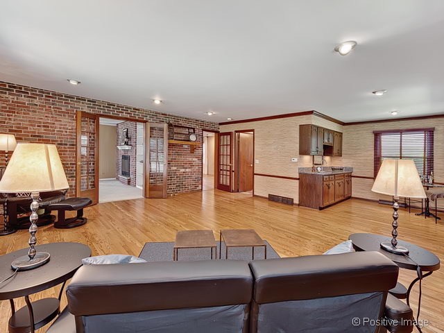 502 N Forest Dr, Addison, IL 60101 photo 10