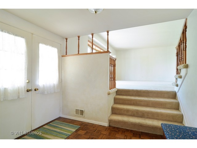 2021 Vermont St, Rolling Meadows, IL 60008 photo 1