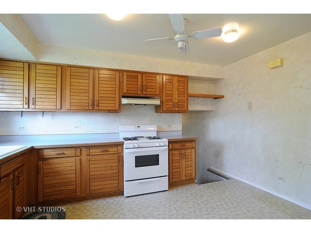 2021 Vermont St, Rolling Meadows, IL 60008 photo 5