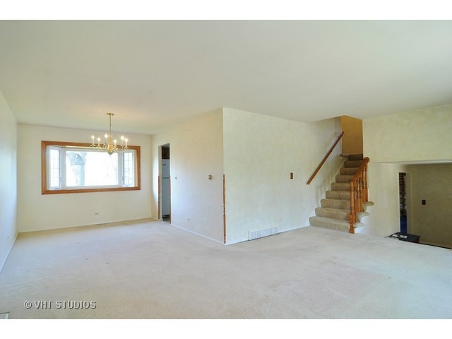 2021 Vermont St, Rolling Meadows, IL 60008 photo 3