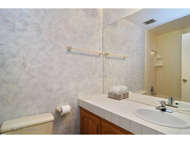 2021 Vermont St, Rolling Meadows, IL 60008 photo 13