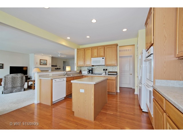 618 Tuscan View Dr, Elgin, IL 60124 photo 6