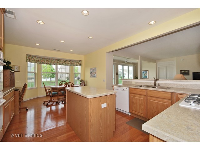618 Tuscan View Dr, Elgin, IL 60124 photo 7
