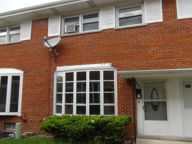 8887 N Grand St, Niles, IL 60714 photo 1