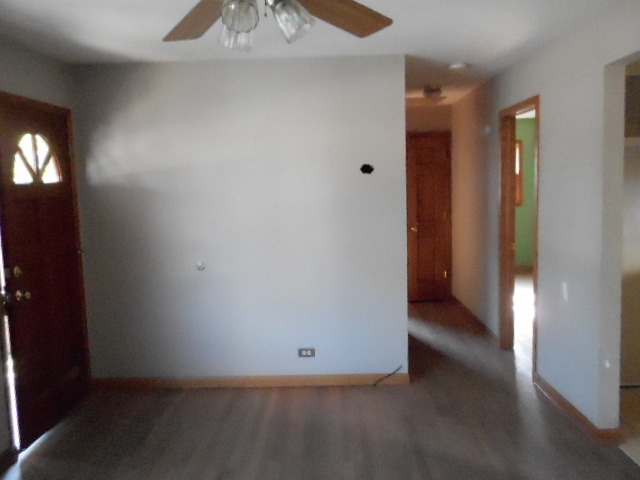 7901 W 82nd Pl, Bridgeview, IL 60455 photo 2