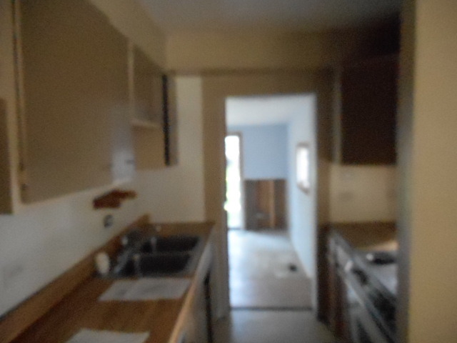7901 W 82nd Pl, Bridgeview, IL 60455 photo 4