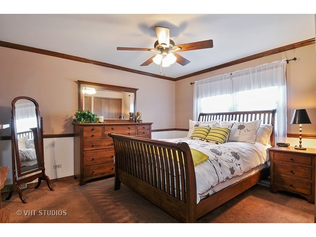1122 Needham Rd, Naperville, IL 60563 photo 6