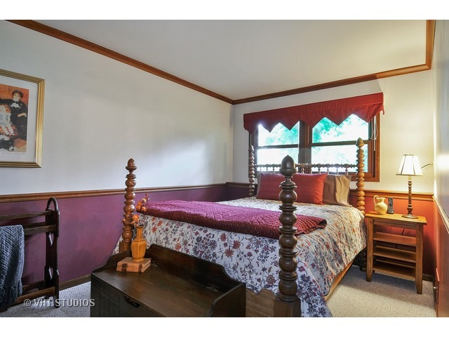 1122 Needham Rd, Naperville, IL 60563 photo 8
