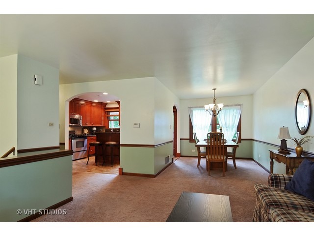 1122 Needham Rd, Naperville, IL 60563 photo 10
