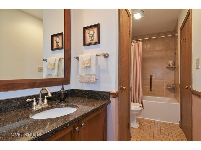1122 Needham Rd, Naperville, IL 60563 photo 11