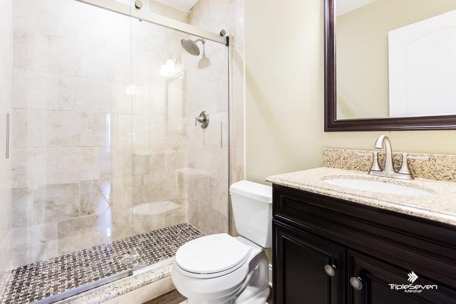6813 S 79th Ave, Bridgeview, IL 60455 photo 8