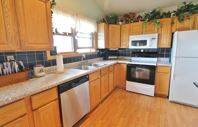 16595 Ashley Rd, Minooka, IL 60447 photo 6