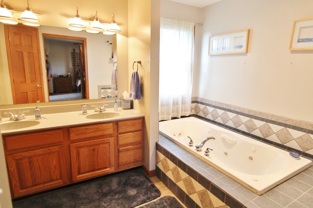 16595 Ashley Rd, Minooka, IL 60447 photo 16