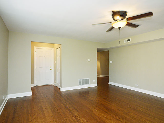 7529 N Sheridan Rd #1, Chicago, IL 60626 photo 9