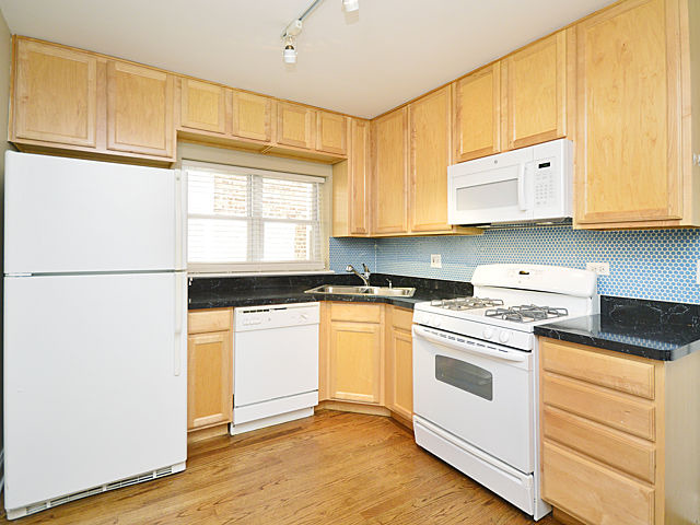 7529 N Sheridan Rd #1, Chicago, IL 60626 photo 5
