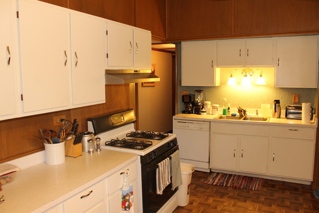 505 Castle Rd, Mchenry, IL 60050 photo 2