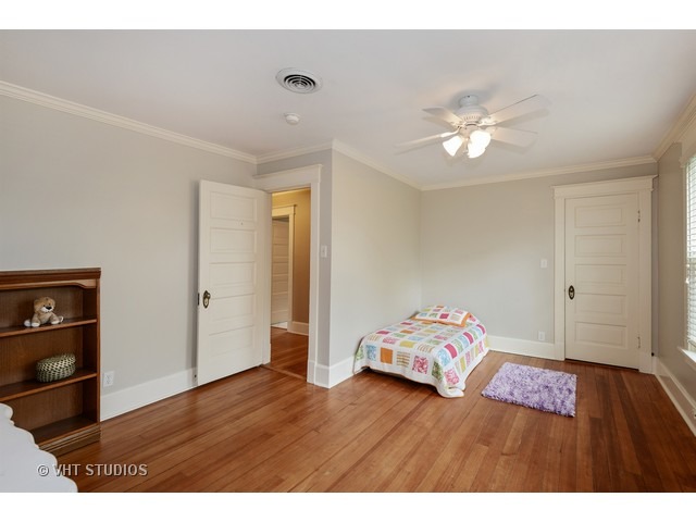 1020 N Wheaton Ave, Wheaton, IL 60187 photo 13