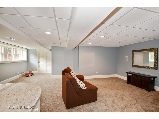 1020 N Wheaton Ave, Wheaton, IL 60187 photo 14