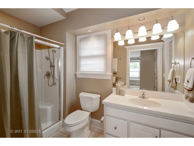 1020 N Wheaton Ave, Wheaton, IL 60187 photo 12