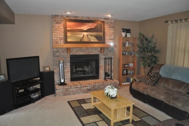 2107 Kittridge Dr, West Dundee, IL 60118 photo 8