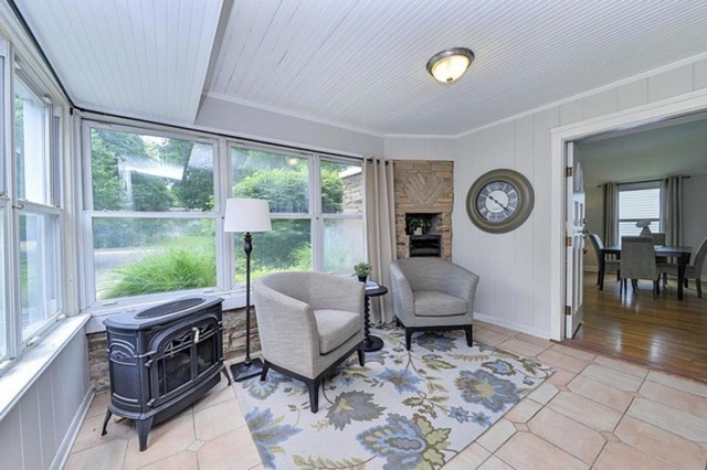 1003 Howard St, Wheaton, IL 60187 photo 4