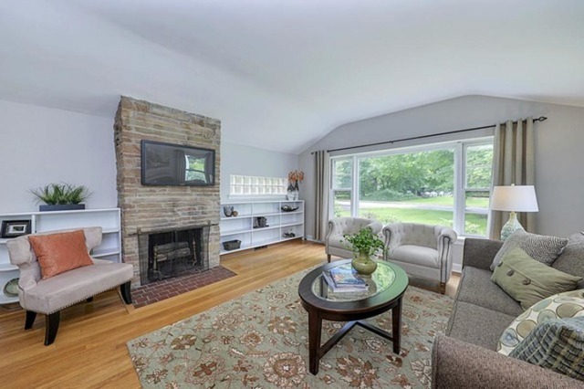 1003 Howard St, Wheaton, IL 60187 photo 6