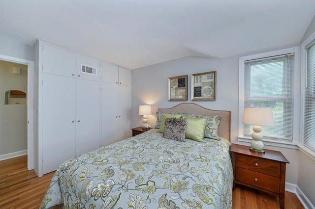 1003 Howard St, Wheaton, IL 60187 photo 17