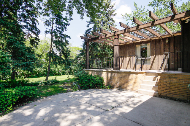 800 Ridgemoor Dr, Willowbrook, IL 60527 photo 14