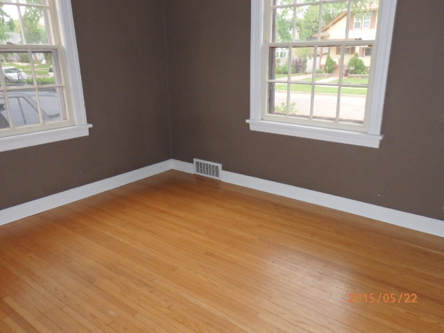 26 S Commonwealth Ave, Elgin, IL 60123 photo 9