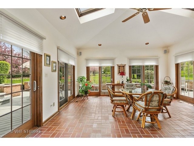 309 Trinity Ln, Oak Brook, IL 60523 photo 15