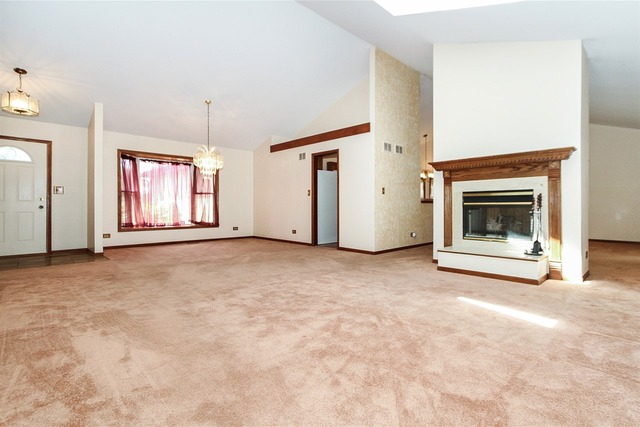 425 Ginger Ln, Elgin, IL 60120 photo 3