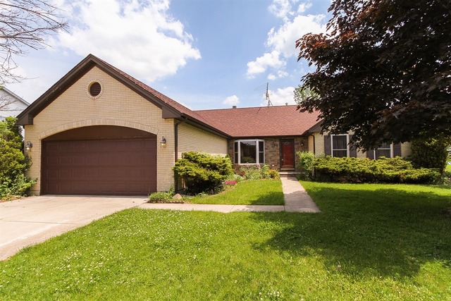 425 Ginger Ln, Elgin, IL 60120 photo 1