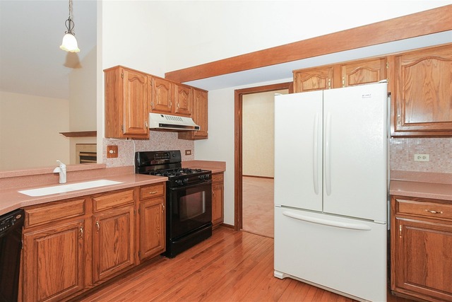 425 Ginger Ln, Elgin, IL 60120 photo 9
