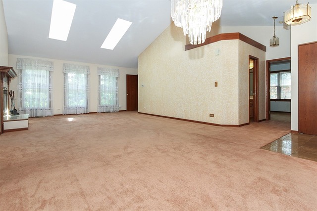 425 Ginger Ln, Elgin, IL 60120 photo 7