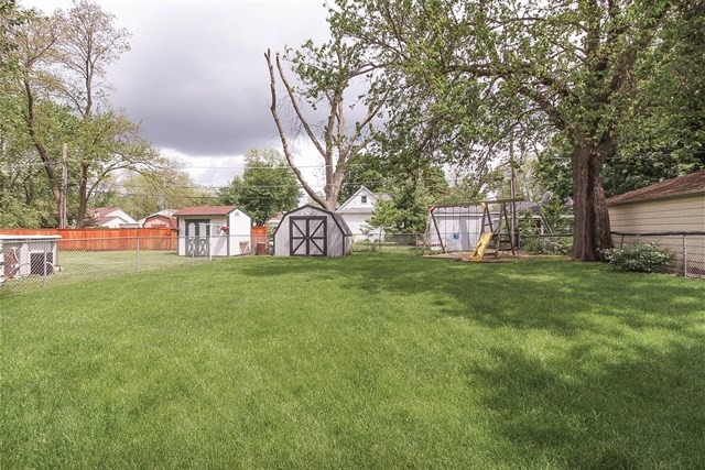 546 Rose Ave, Des Plaines, IL 60016 photo 22