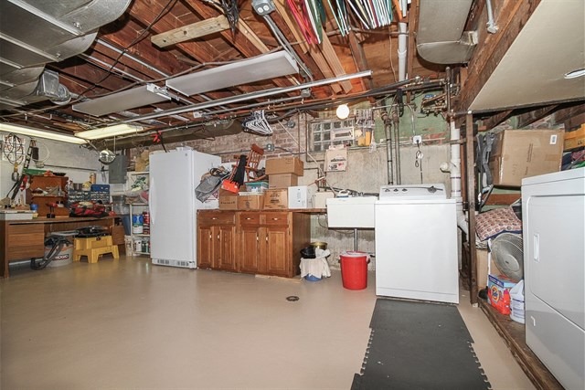 546 Rose Ave, Des Plaines, IL 60016 photo 21