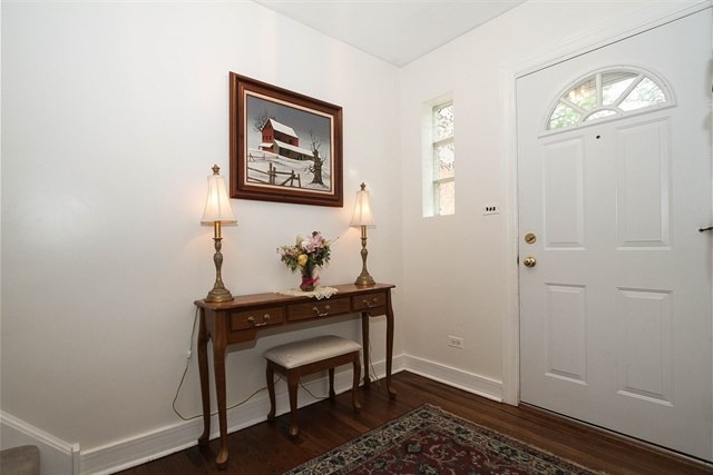 546 Rose Ave, Des Plaines, IL 60016 photo 3