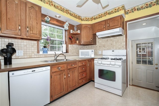 546 Rose Ave, Des Plaines, IL 60016 photo 6