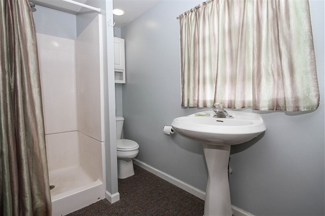 546 Rose Ave, Des Plaines, IL 60016 photo 13