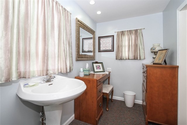 546 Rose Ave, Des Plaines, IL 60016 photo 14