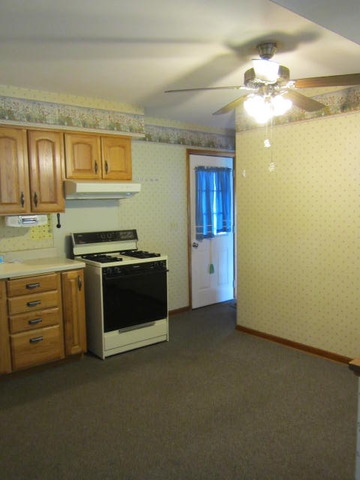 604 E Macomb St, Belvidere, IL 61008 photo 7