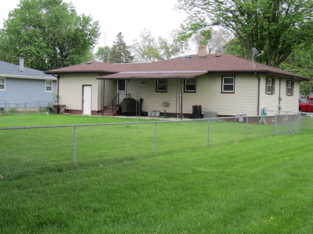 604 E Macomb St, Belvidere, IL 61008 photo 15