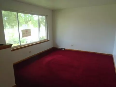 555 E 91st Pl, Chicago, IL 60619 photo 2
