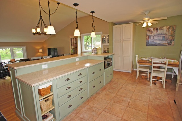 815 S Maple St, Mount Prospect, IL 60056 photo 9