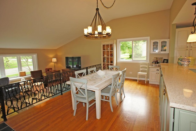 815 S Maple St, Mount Prospect, IL 60056 photo 5