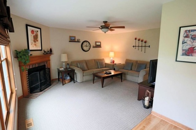 3175 Compton Rd, Aurora, IL 60504 photo 9