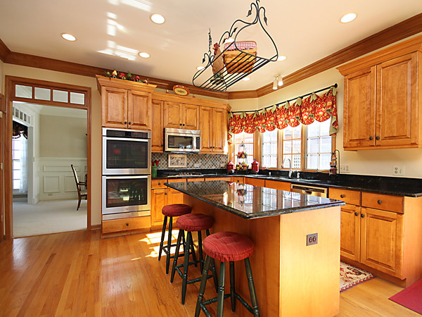 26 W071 Deerpoint Dr, Wheaton, IL 60187 photo 3