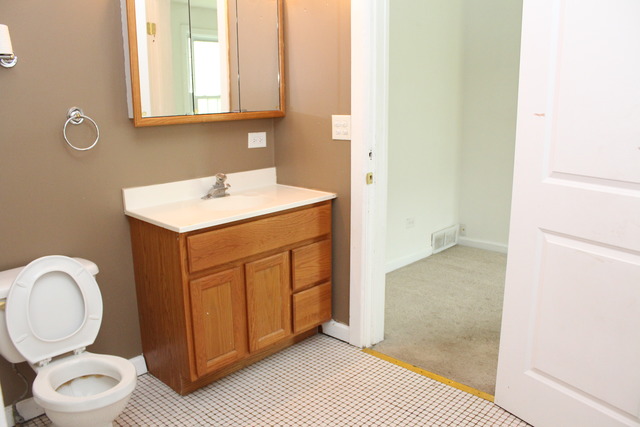 632 Sherman Ave, Elgin, IL 60120 photo 7